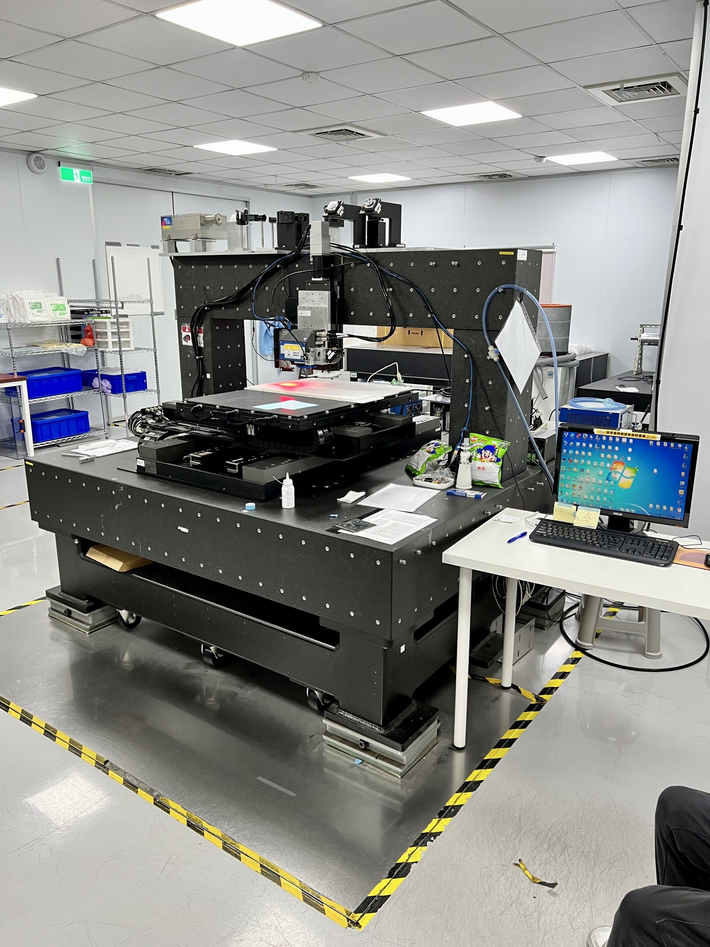 Systèmes et machines laser de précision sur mesure
